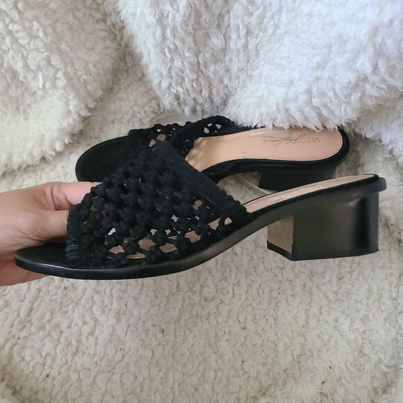 VC John Camuto‎ Lazer Black Leather Knotted Mule Sandals sz 9 - Picture 7 of 7